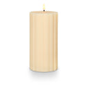 Isla Lily Medium Fragranced Pillar Candle - Illume Candles - 46273004000